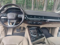 Audi Q7 повна