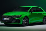 Обновленный Audi RS3 получил карбоновые "ковши" и другие изменения